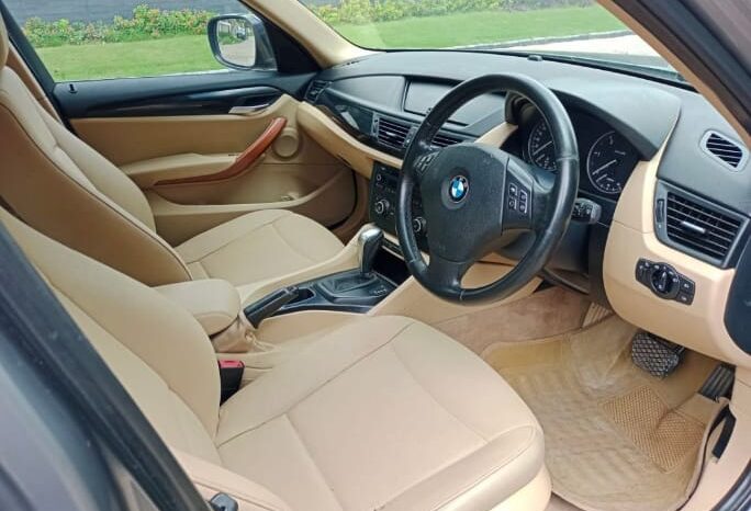 
								BMW X1 S DRIVE 2011 MODEL DIESEL full									