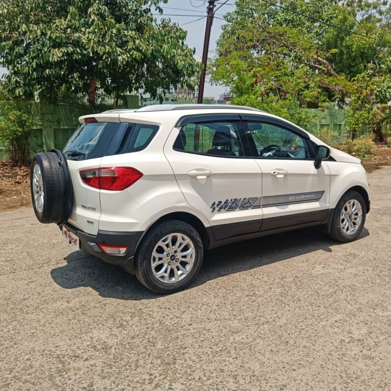 
								ECOSPORT TITANIUM 2015 MODEL DIESEL full									