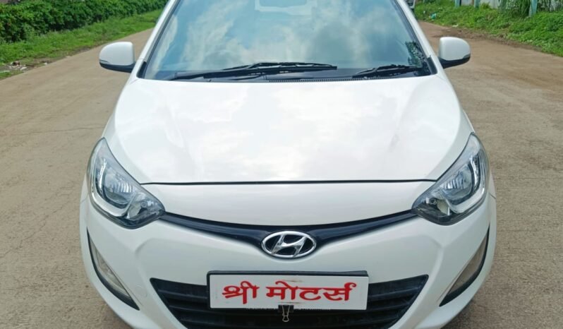 
								I20 ASTA 2012 MODEL PETROL full									