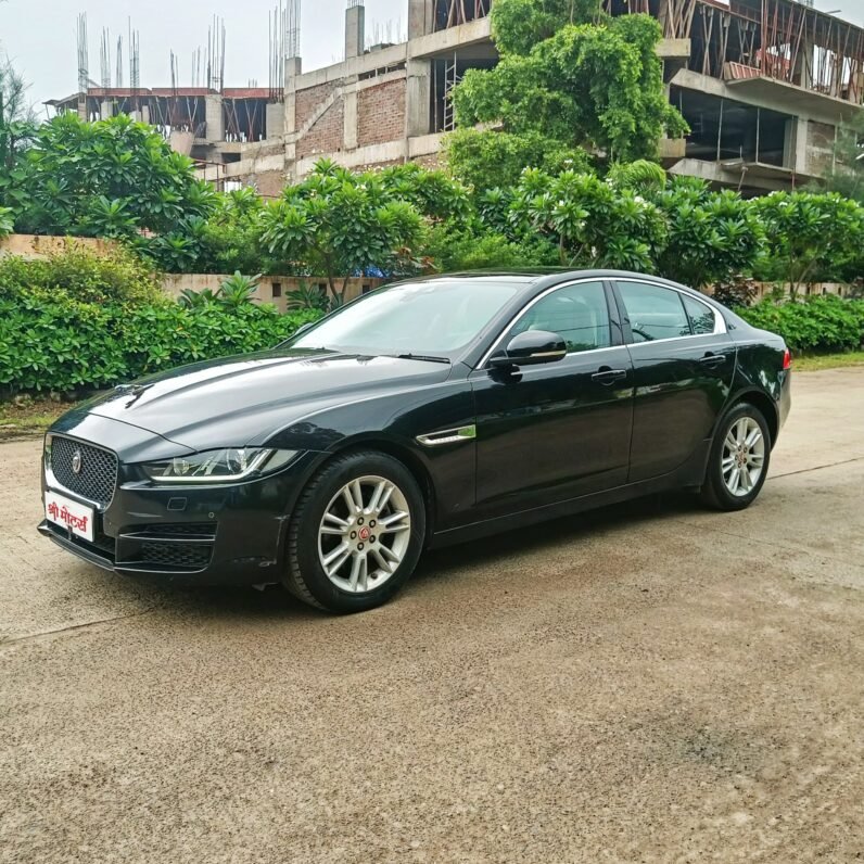 
								JAGUAR XE PRESTIGE AUTOMATIC 2017 MODEL DIESEL full									