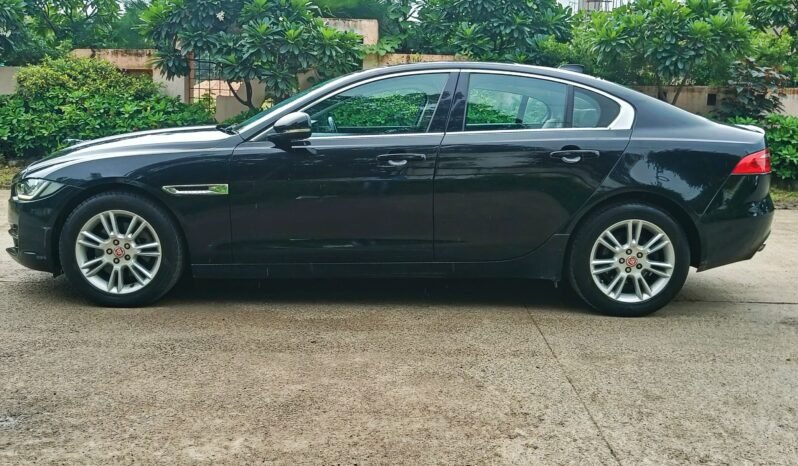 
								JAGUAR XE PRESTIGE AUTOMATIC 2017 MODEL DIESEL full									