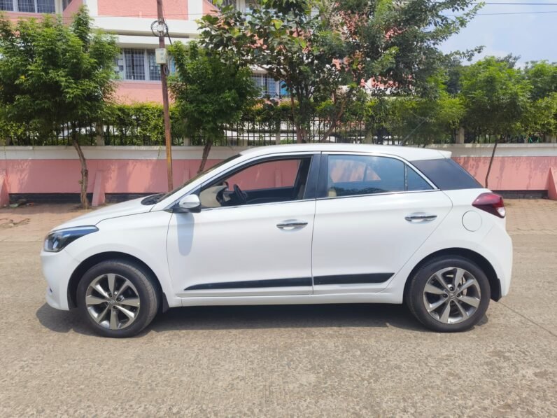 
								I20 ASTA 2015 MODEL PETROL full									