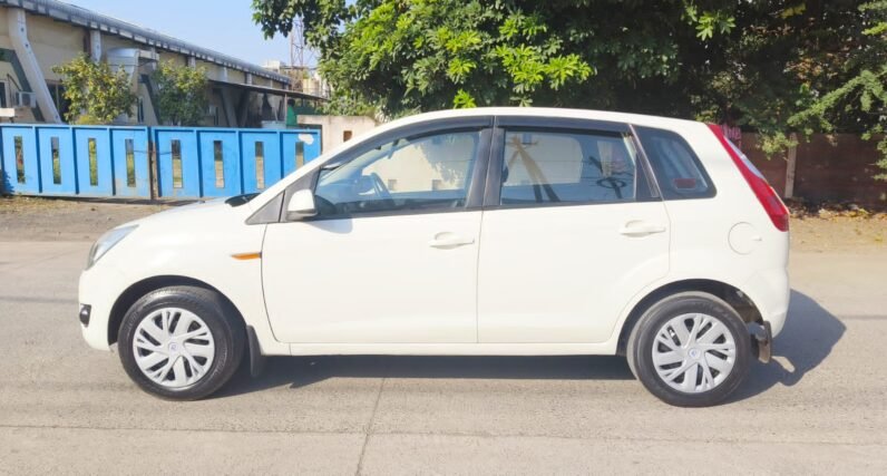 
								FORD FIGO TITANIUM 2011 MODEL DIESEL full									