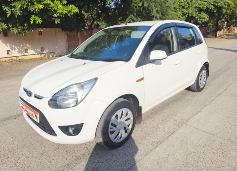 
								FORD FIGO TITANIUM 2011 MODEL DIESEL full									