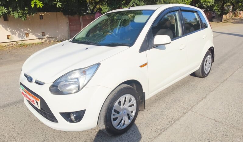 
								FORD FIGO TITANIUM 2011 MODEL DIESEL full									