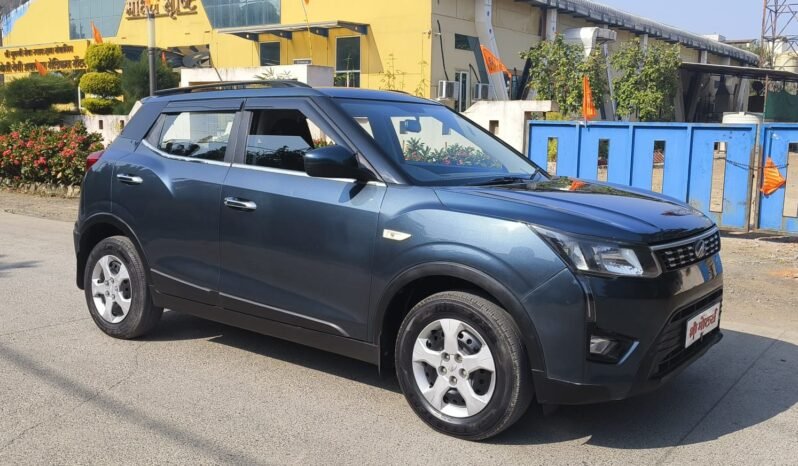 
								XUV300 W6 AUTOMATIC 2019-20 DIESEL full									