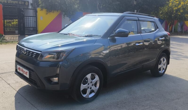 
								XUV300 W6 AUTOMATIC 2019-20 DIESEL full									