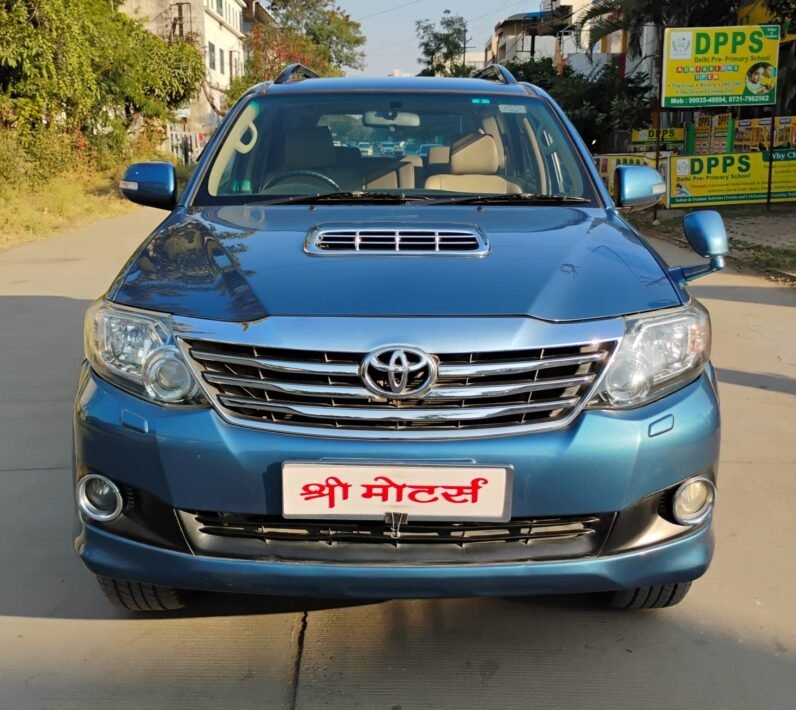 
								FORTUNER 3.0 AUTOMATIC 2014 MODEL DIESEL full									