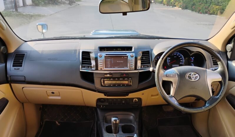 
								FORTUNER 3.0 AUTOMATIC 2014 MODEL DIESEL full									