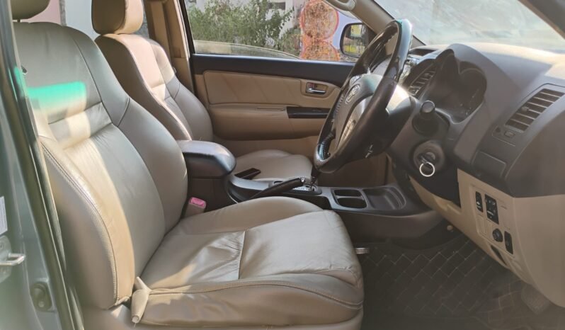 
								FORTUNER 3.0 AUTOMATIC 2014 MODEL DIESEL full									