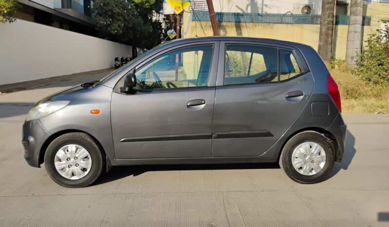 
								I10 ERA 2011 MODEL PETROL full									