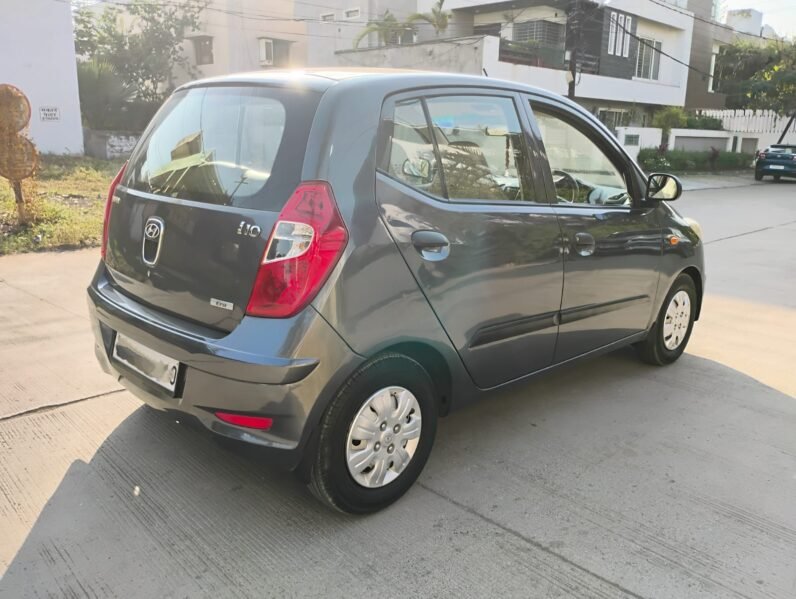 
								I10 ERA 2011 MODEL PETROL full									