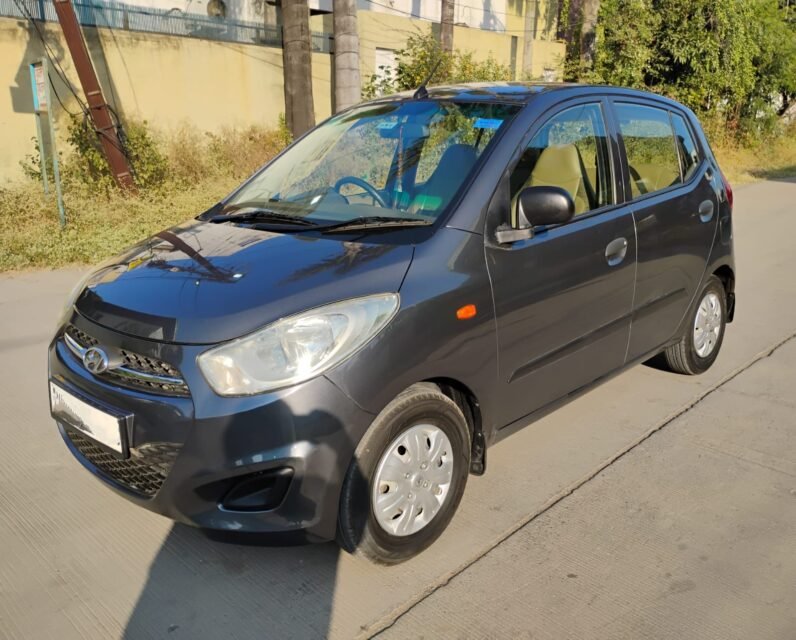 
								I10 ERA 2011 MODEL PETROL full									