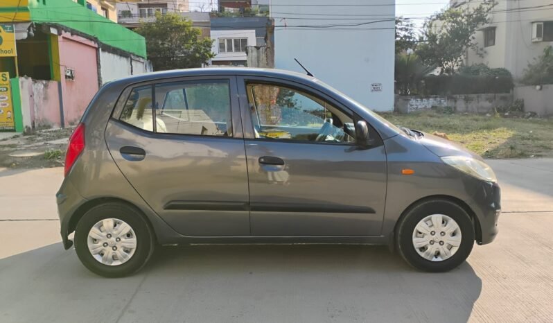 
								I10 ERA 2011 MODEL PETROL full									