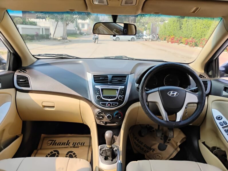 
								VERNA 1.4 VTVT 2012 MODEL PETROL full									