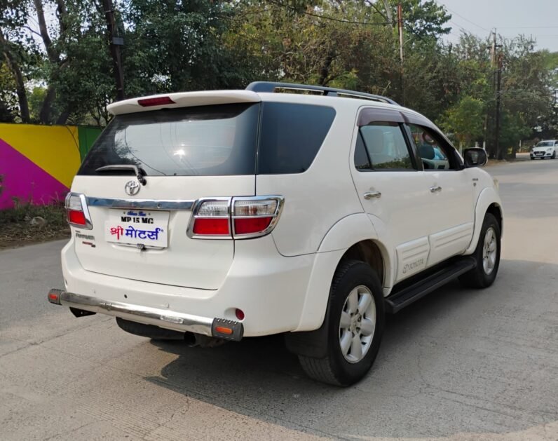 
								FORTUNER  4*4 2011 MODEL DIESEL full									