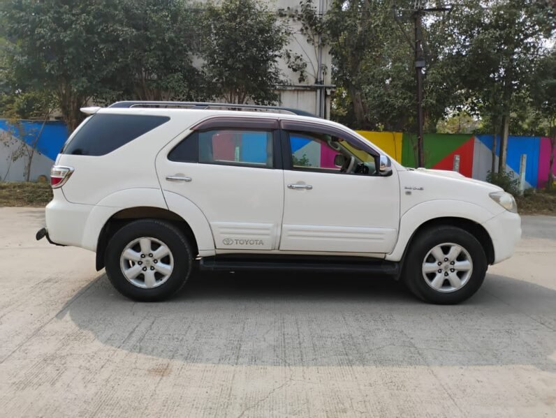 
								FORTUNER  4*4 2011 MODEL DIESEL full									