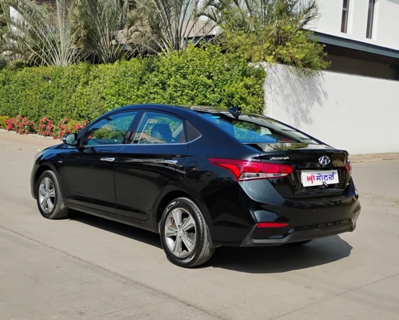 
								VERNA SX(O) AT 1.6 SUNROOF 2019 MODEL DIESEL full									