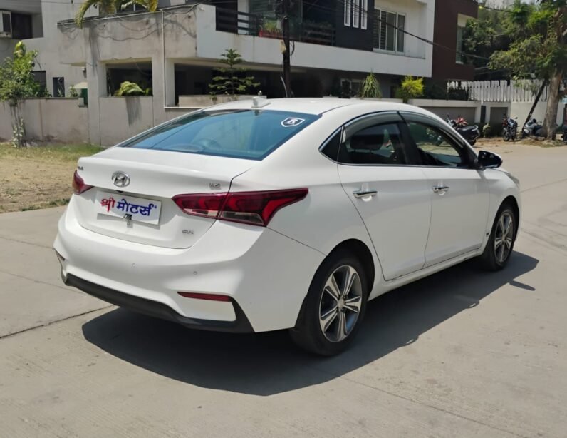 
								VERNA 1.6 SX 2019 MODEL PETROL full									