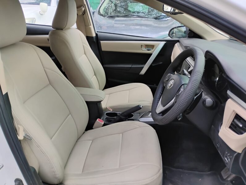 
								ALTIS 1.8 V 2015 MODEL  PETROL full									