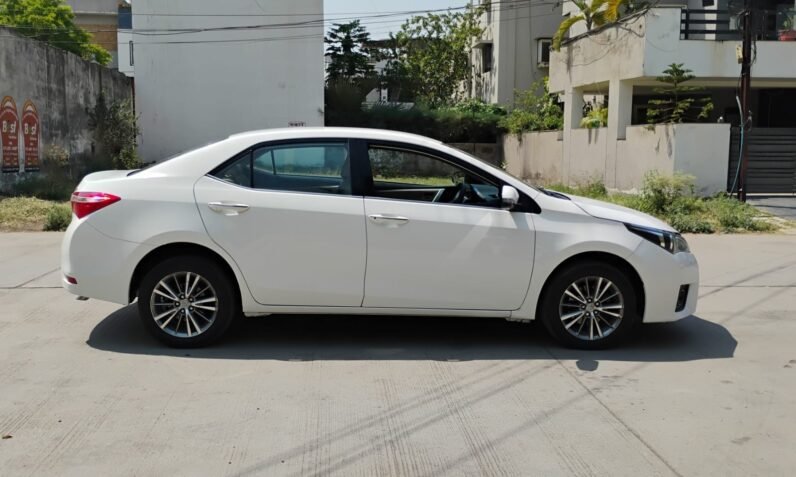 
								ALTIS 1.8 V 2015 MODEL  PETROL full									