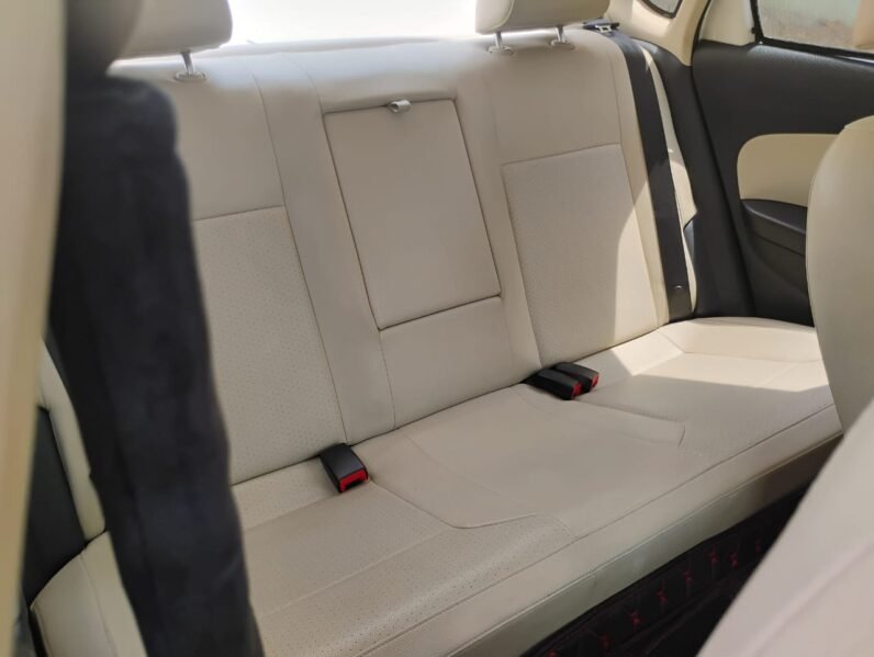 
								RAPID 1.5 TDI STYLE 2017 MODEL DIESEL full									