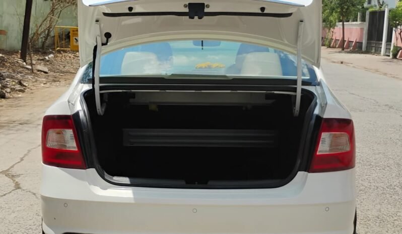 
								RAPID 1.5 TDI STYLE 2017 MODEL DIESEL full									