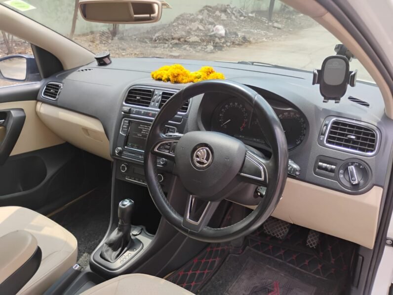 
								RAPID 1.5 TDI STYLE 2017 MODEL DIESEL full									