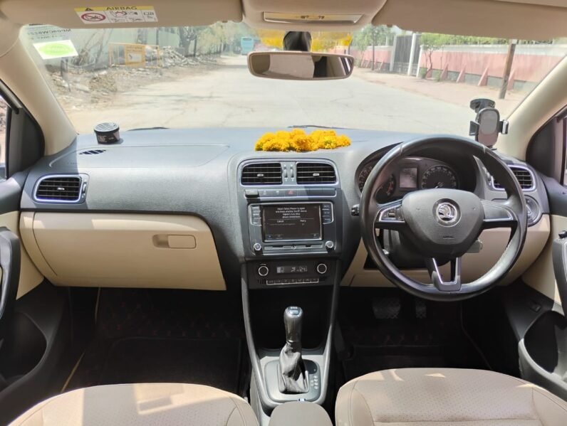
								RAPID 1.5 TDI STYLE 2017 MODEL DIESEL full									