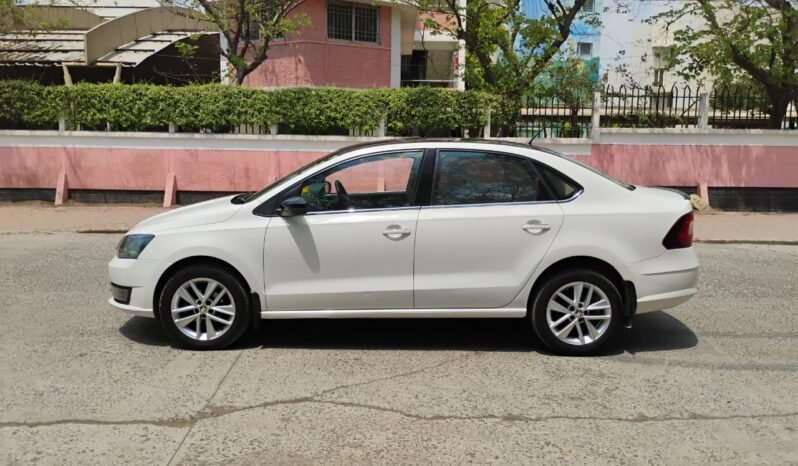
								RAPID 1.5 TDI STYLE 2017 MODEL DIESEL full									
