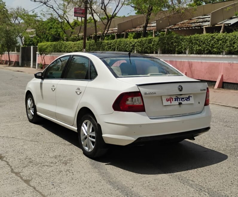 
								RAPID 1.5 TDI STYLE 2017 MODEL DIESEL full									