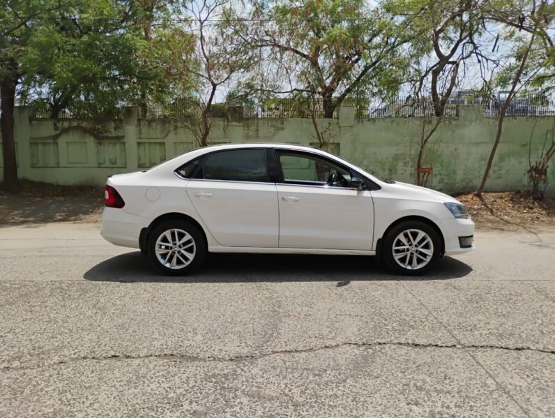 
								RAPID 1.5 TDI STYLE 2017 MODEL DIESEL full									