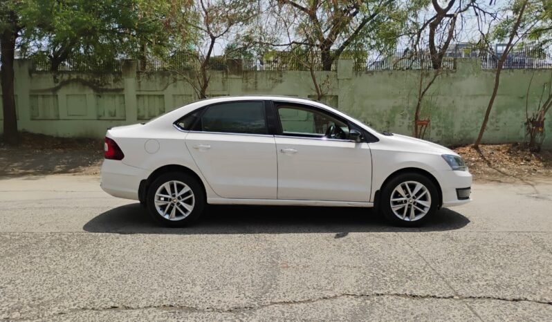 
								RAPID 1.5 TDI STYLE 2017 MODEL DIESEL full									