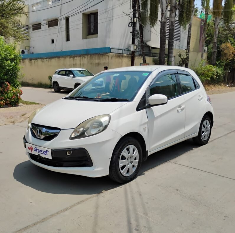 
								BRIO SMT 2012 MODEL PETROL full									