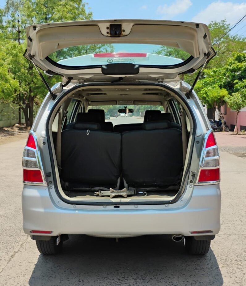 
								INNOVA 2.5 G 2012 MODEL DIESEL full									