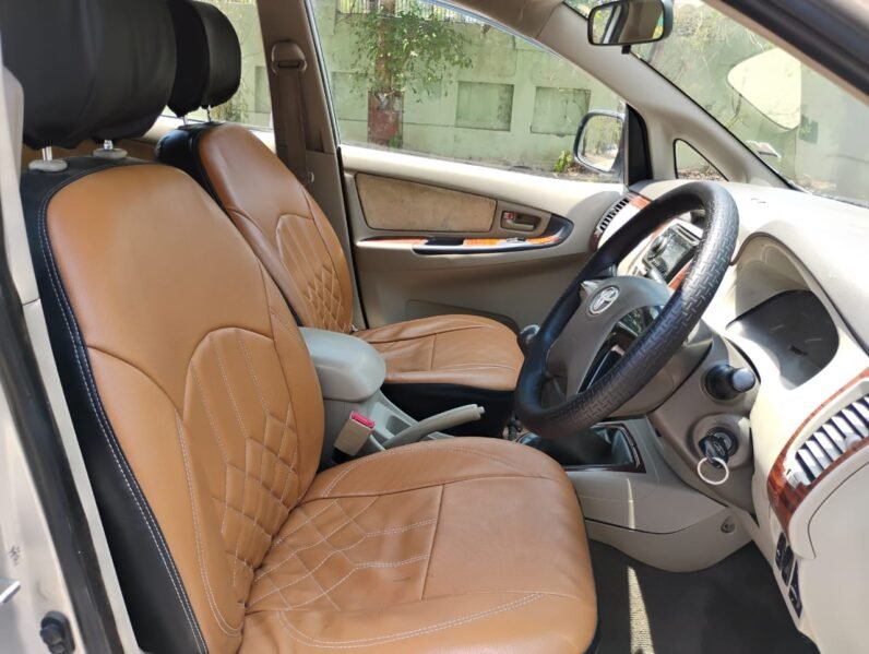 
								INNOVA 2.5 G 2012 MODEL DIESEL full									