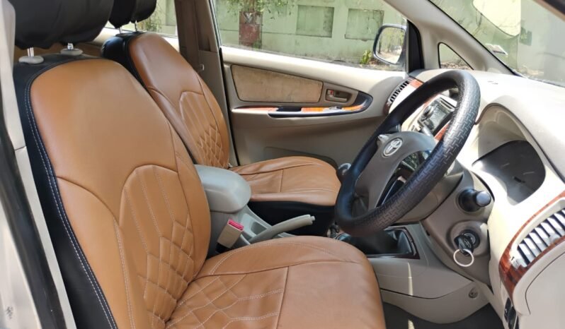 
								INNOVA 2.5 G 2012 MODEL DIESEL full									