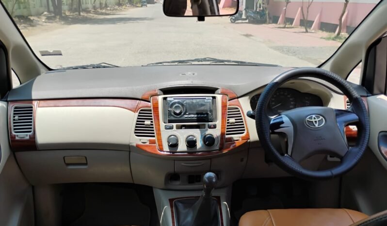 
								INNOVA 2.5 G 2012 MODEL DIESEL full									