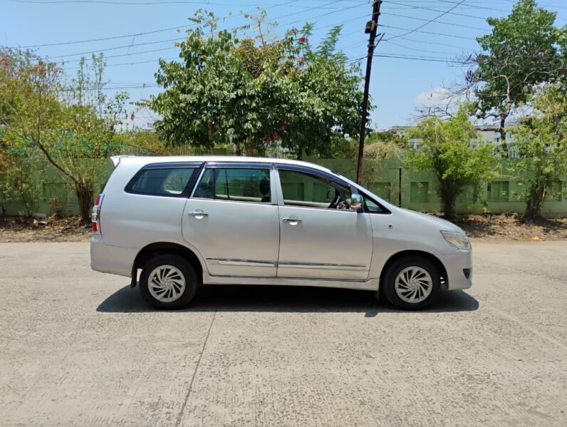 
								INNOVA 2.5 G 2012 MODEL DIESEL full									