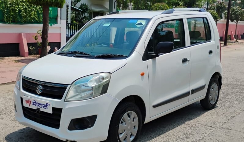 
								WAGON R LXI 2017 PETROL+CNG full									