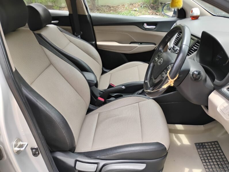 
								VERNA SX (O) AT 2018 MODEL PETROL full									