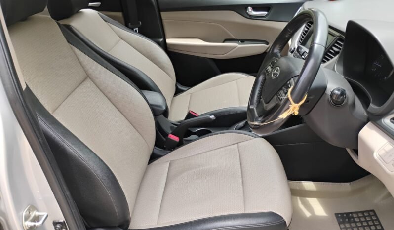 
								VERNA SX (O) AT 2018 MODEL PETROL full									