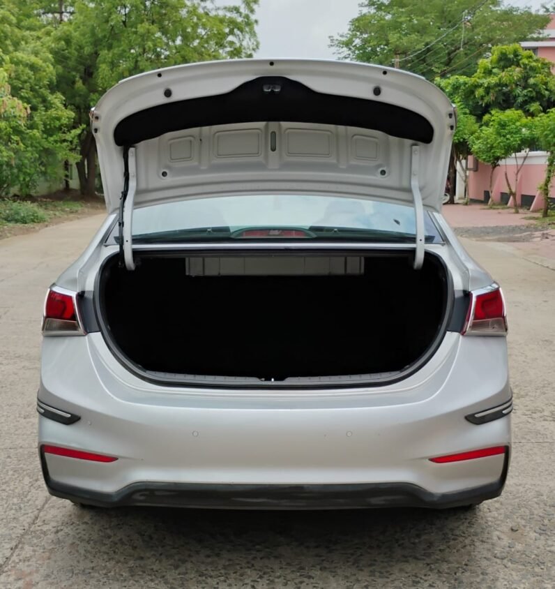 
								VERNA SX (O) AT 2018 MODEL PETROL full									