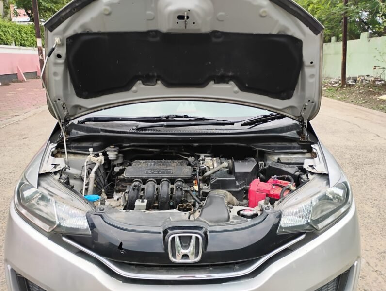 
								JAZZ SMT 2017 MODEL PETROL full									
