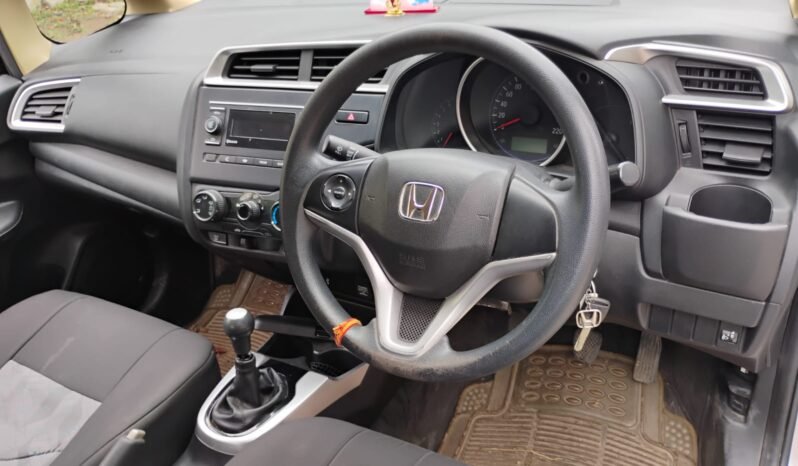 
								JAZZ SMT 2017 MODEL PETROL full									