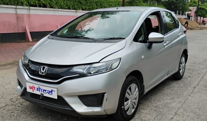 
								JAZZ SMT 2017 MODEL PETROL full									