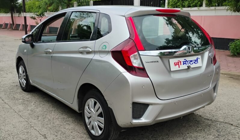 
								JAZZ SMT 2017 MODEL PETROL full									