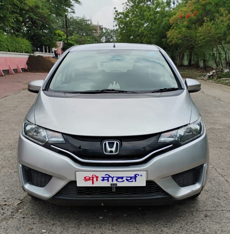 
								JAZZ SMT 2017 MODEL PETROL full									