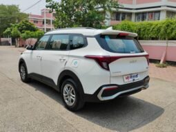 CARENS PRESTIGE 2022 MODEL PETROL