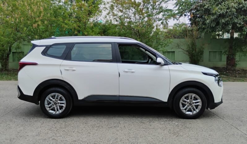 
								CARENS PRESTIGE 2022 MODEL PETROL full									